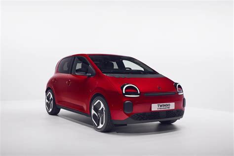 Prezzi e allestimenti della Renault Twingo E-Tech