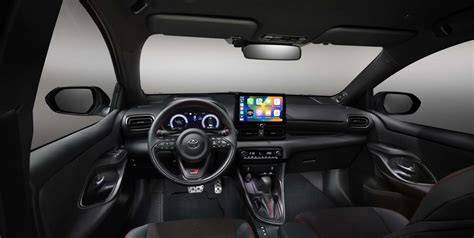 Interni Toyota Yaris Hybrid 2024