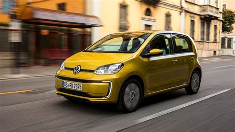Volkswagen e-Up! in carica