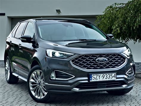 Ford Edge Vignale esterna con dettagli cromati