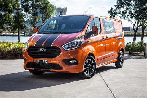 Ford Transit Custom in allestimento Sport