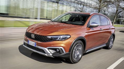 Fiat Tipo Cross esterni