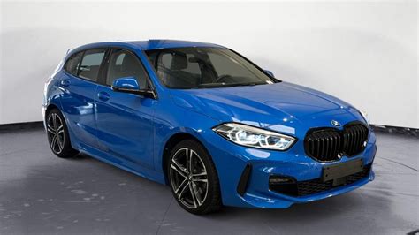 BMW Serie 1 M Sport frontale in blu elettrico