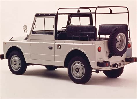 Interni essenziali della Fiat Campagnola