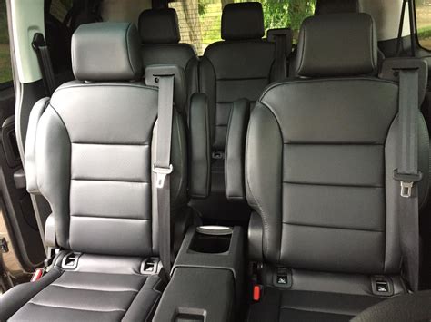 Interni Opel Zafira con sedili posteriori abbassati