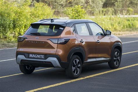 Nissan Magnite in strada