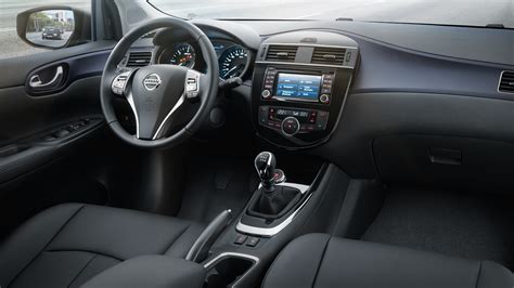 Interni Nissan Pulsar