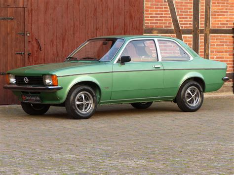 Opel Kadett C berlina