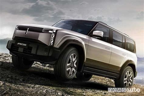 SUV elettrico in fuoristrada