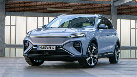 MG Marvel R in strada