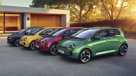 Illustrazione di diversi modelli Renault in un contesto urbano
