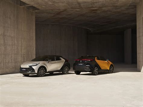 Toyota C-HR prima generazione vs nuova generazione frontale