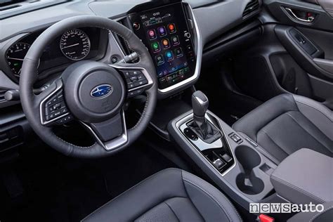 Interni Subaru Crosstrek: console centrale e display da 11.6 pollici