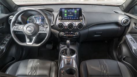 Nissan Juke Hybrid interni