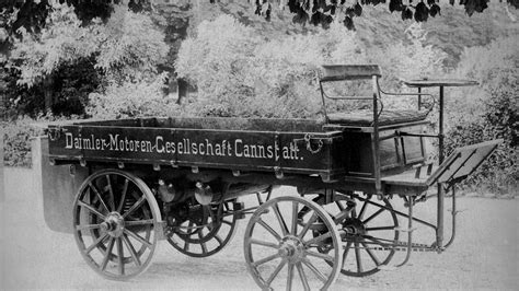 Immagine del primo truck Daimler del 1896