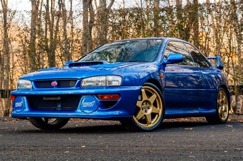 Subaru Impreza WRX in azione su pista