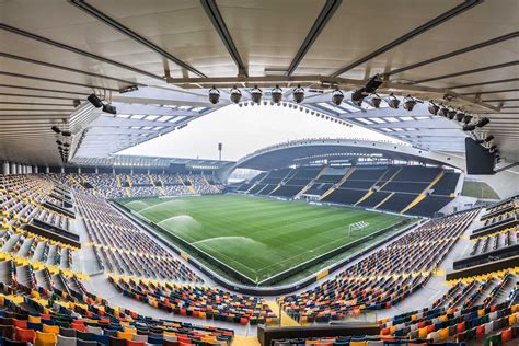 Dacia Arena panoramica esterna