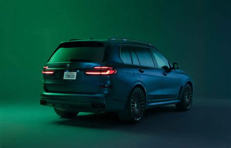 Interno di una BMW Alpina configurata su misura