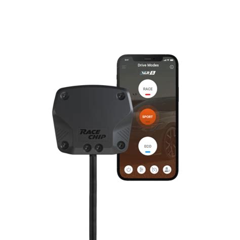 Schermata dell'app RaceChip su uno smartphone che mostra diverse modalità di guida
