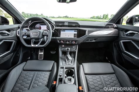 Interni Audi Q3 Sportback con il Digital Stage