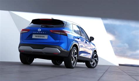 Nissan Qashqai di terza generazione in un contesto urbano