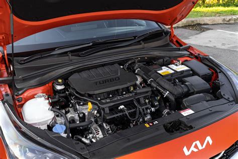 Kia Ceed engine bay