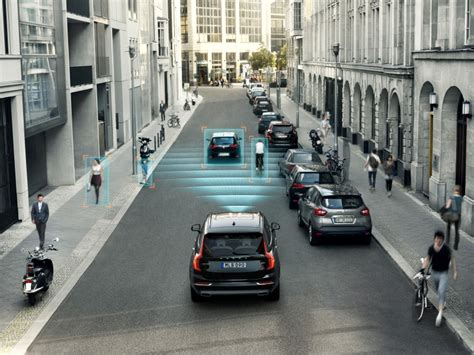 Sistema City Safety Volvo in azione