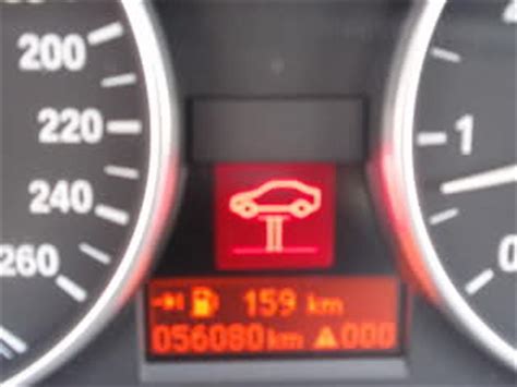 Cruscotto BMW Serie 1 con spia Service accesa