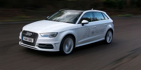 Audi A3 Sportback e-tron in curva