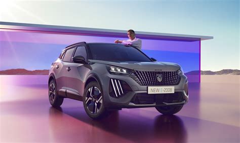 Peugeot 2008 in contesto urbano