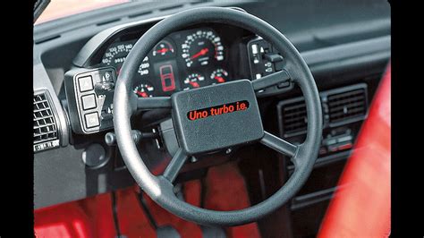 Interni Fiat Uno Turbo i.e. restaurati