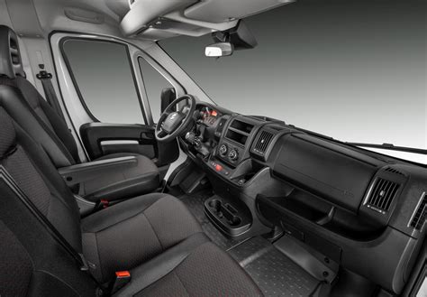 Interni Fiat Ducato trasporto persone