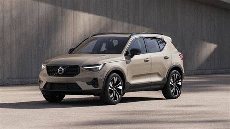 Volvo XC40 B3 in offerta
