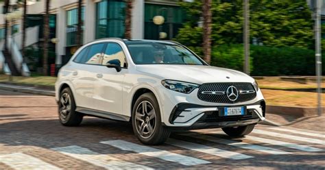 Mercedes GLC in strada