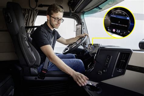 Funzioni di sicurezza e assistenza alla guida del Mercedes eVito
