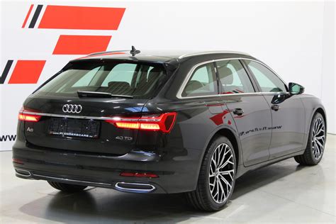 Audi A6 Avant 40 TDI quattro ultra S tronic in movimento