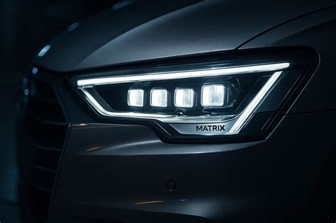 Dettaglio dei fari a LED Matrix dell'Audi A6 Avant