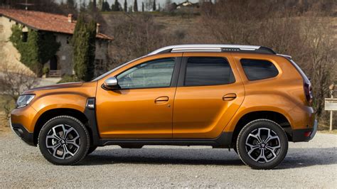 Tabella comparativa prezzi e allestimenti Dacia Duster