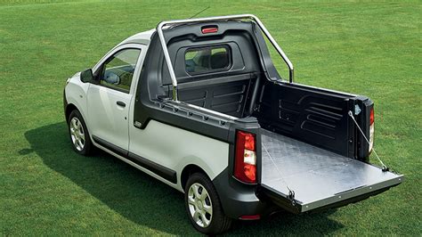 Dacia Dokker Pick-Up in ambiente urbano