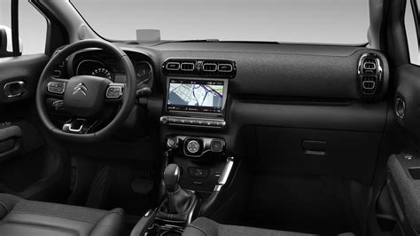 Interni della Citroën C3 Aircross con display centrale e sedili Advanced Comfort