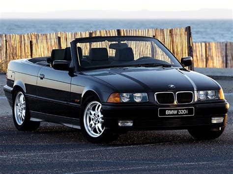 BMW Serie 3 Cabrio E36 in movimento