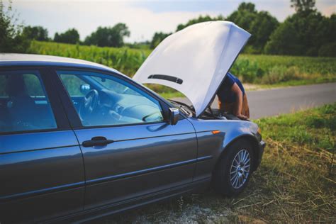 auto che fatica ad avviarsi