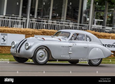 BMW 328 Mille Miglia Touring Coupé in pista