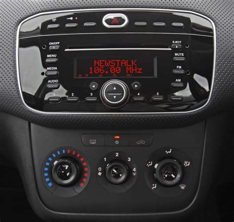 Cruscotto Fiat Punto Evo con autoradio