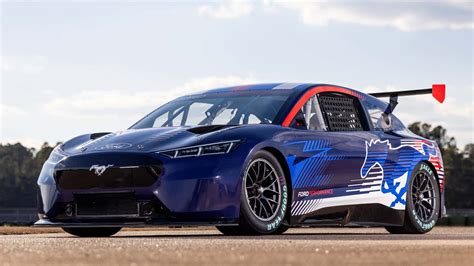 Auto da corsa Ford Mustang NASCAR