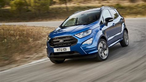 Ford EcoSport 4x4 in azione su sterrato