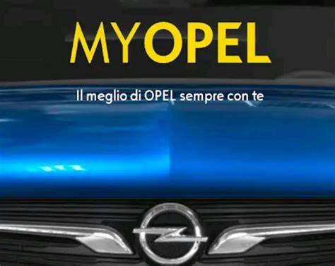 Schermata dell'app MyOpel con varie funzionalità del veicolo