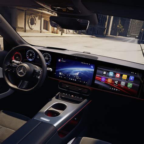 Interni Mercedes-Benz CLA con sistema MBUX