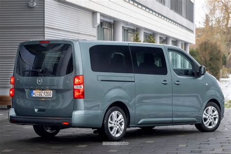 Opel Zafira A posteriore