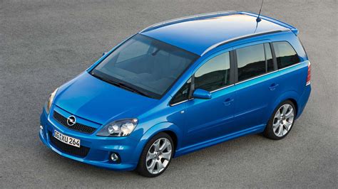 Opel Zafira OPC vista laterale